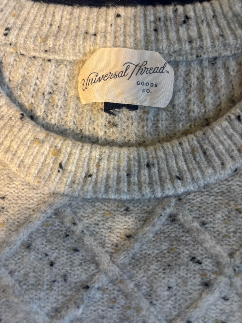 Universal Thread Light Grey Speckled Cable Knit Sweater